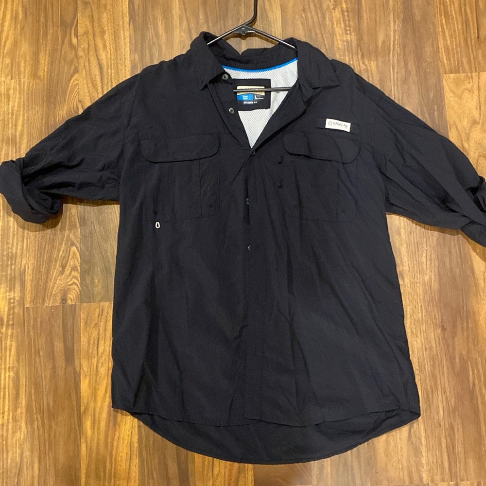 Magellan men’s fishing long sleeved shirt size large